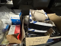 Divers elektrotechnisch installatiemateriaal - afbeelding 11 van  12