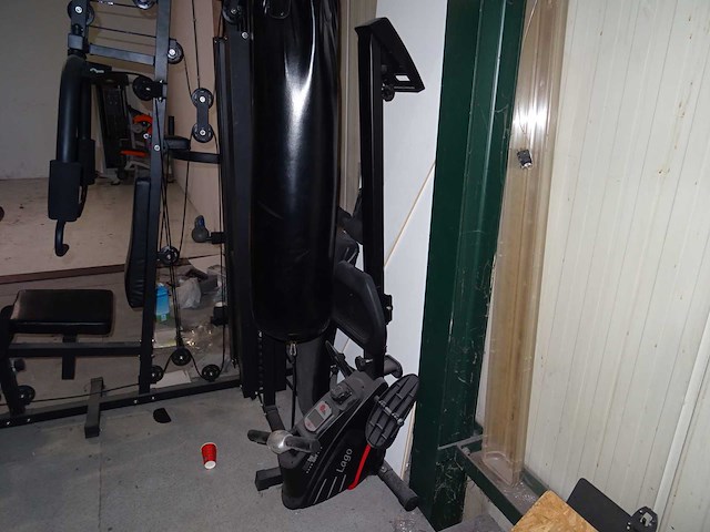 Divers fitnessapparatuur - afbeelding 2 van  9