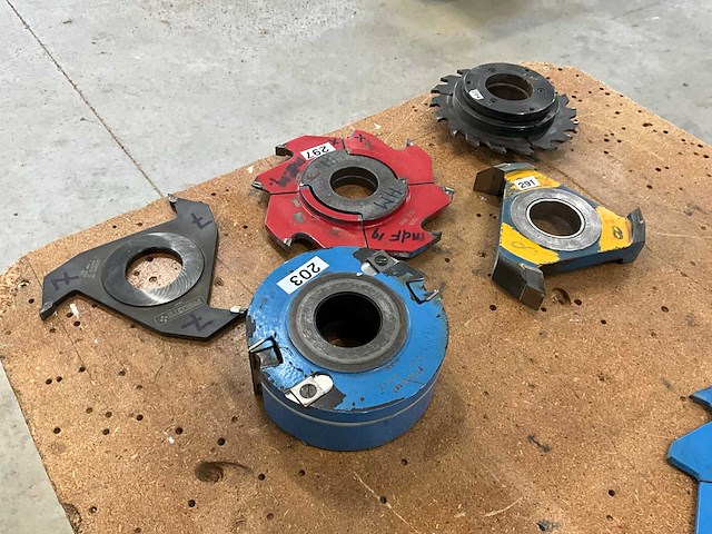 Divers freesgereedschap (5x) - afbeelding 1 van  4