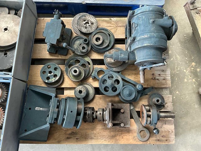 Divers freesgereedschap en freestandwielen - afbeelding 14 van  18