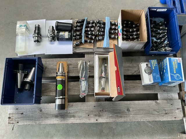 Divers freesgereedschap en freestandwielen - afbeelding 3 van  18