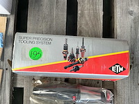 Divers freesgereedschap en freestandwielen - afbeelding 18 van  18