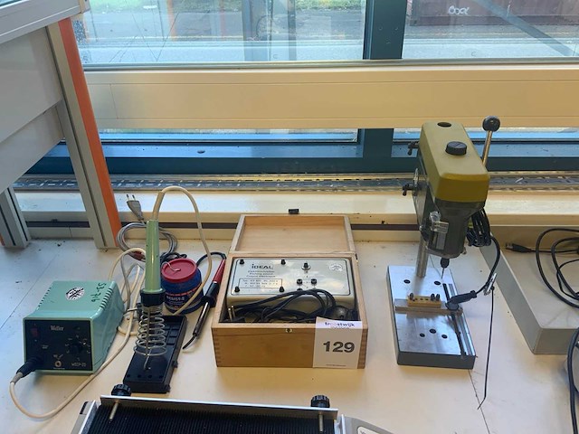 Divers gereedschap (4x) - afbeelding 1 van  4