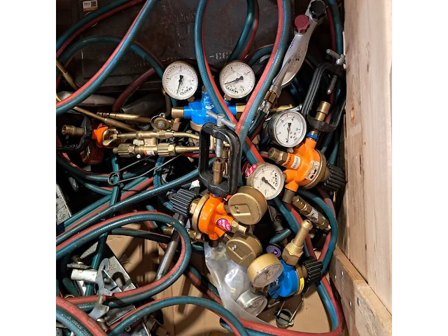 Divers gereedschap en werkplaatsinventaris - afbeelding 10 van  13