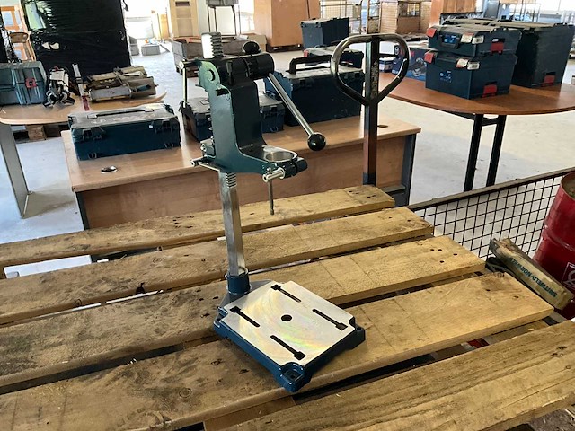 Divers gereedschap in gitterbox - afbeelding 4 van  6