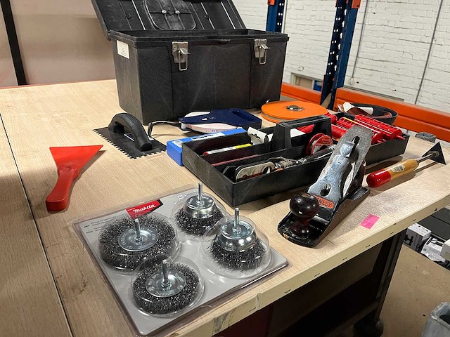 Divers gereedschap, meetapparatuur en accessoires (40x) - afbeelding 1 van  8