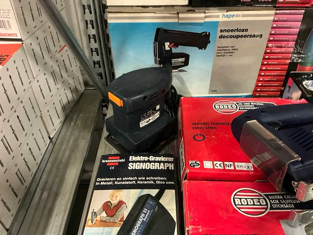 Divers gereedschap o.a decoupeerzagen/hot air guns (12x) - afbeelding 5 van  7