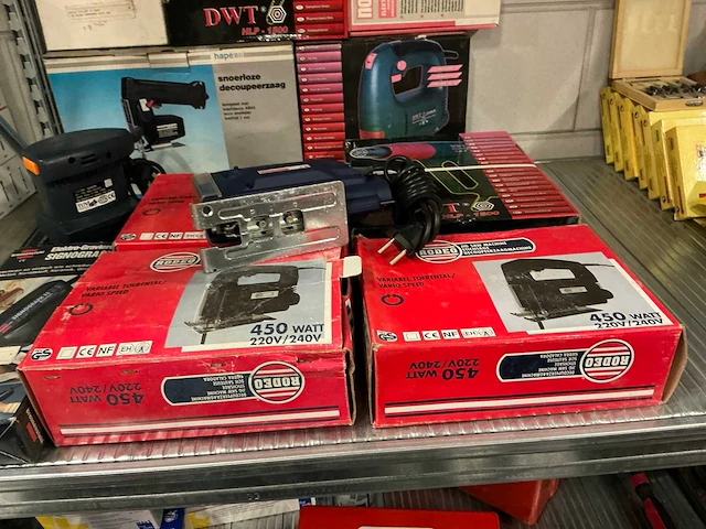 Divers gereedschap o.a decoupeerzagen/hot air guns (12x) - afbeelding 7 van  7