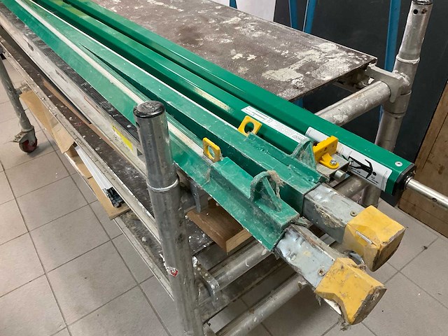 Divers gereedschap (plafond-werkzaamheden) - afbeelding 11 van  28