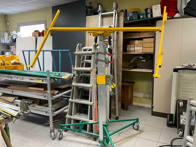 Divers gereedschap (plafond-werkzaamheden) - afbeelding 12 van  28