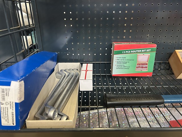 Divers gereedschap w.o. steeksleutels, nagels w.o. gedore, wiha, dewalt - afbeelding 2 van  7