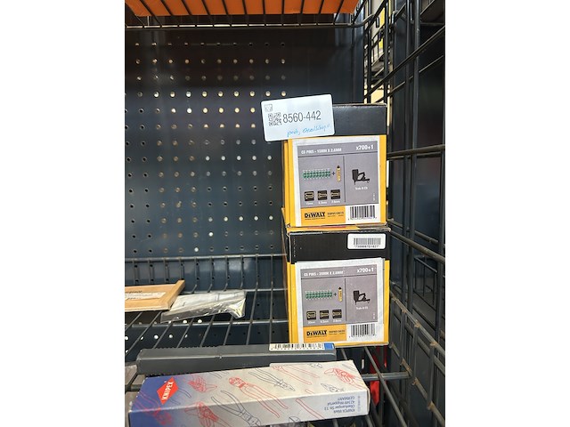 Divers gereedschap w.o. steeksleutels, nagels w.o. gedore, wiha, dewalt - afbeelding 4 van  7