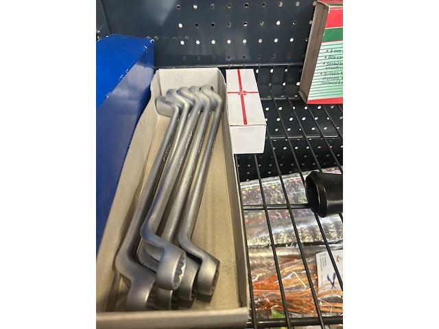 Divers gereedschap w.o. steeksleutels, nagels w.o. gedore, wiha, dewalt - afbeelding 7 van  7