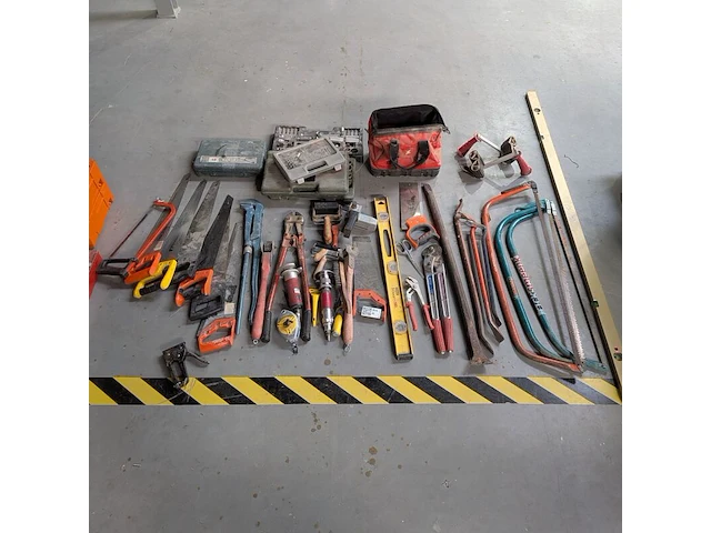 Divers gereedschap - afbeelding 1 van  9