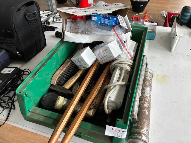Divers gereedschap - afbeelding 1 van  2