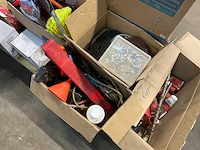 Divers gereedschappen, kitspuiten, fietspomp, maskers, hilti boren, etc. - afbeelding 5 van  10