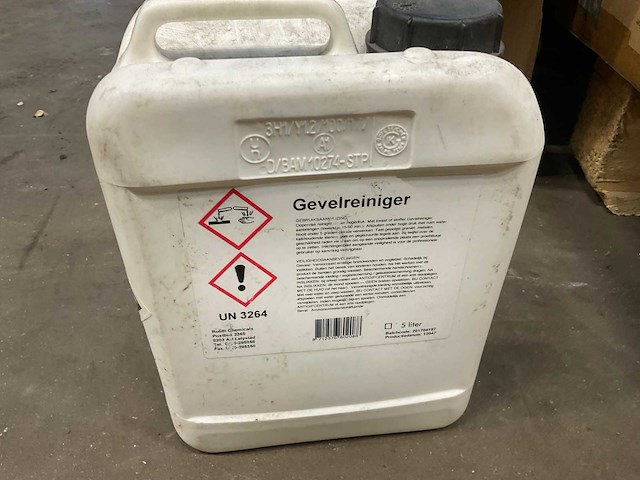 Divers gereedschappen, kitspuiten, fietspomp, maskers, hilti boren, etc. - afbeelding 9 van  10