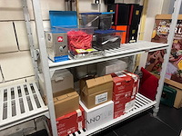 Divers glaswerk en disposables - afbeelding 1 van  3