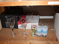 Divers glaswerk w.o. bier en frisglazen. - afbeelding 1 van  2