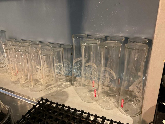 Divers glaswerk - afbeelding 5 van  19