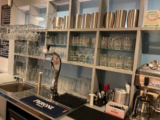 Divers glaswerk - afbeelding 12 van  19