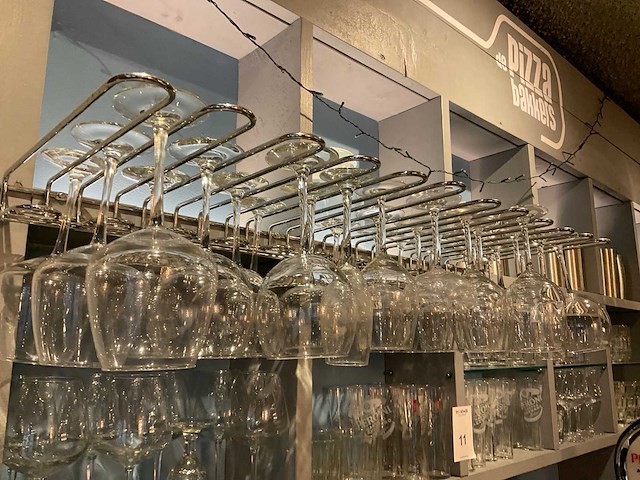 Divers glaswerk - afbeelding 14 van  19