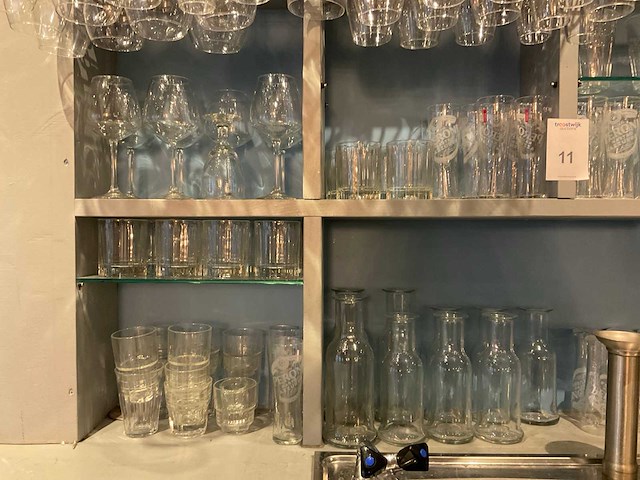 Divers glaswerk - afbeelding 15 van  19