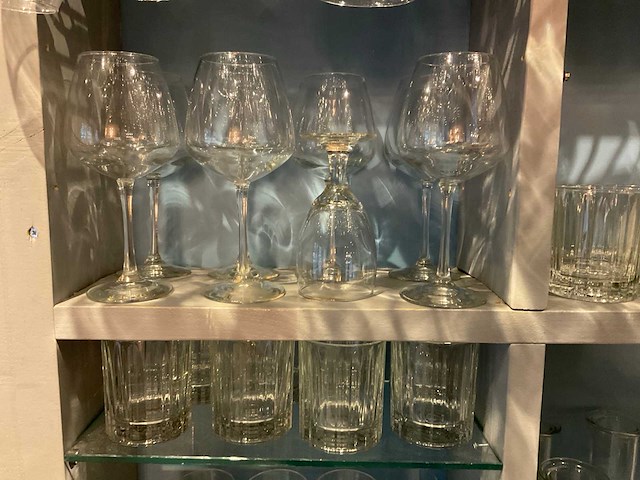 Divers glaswerk - afbeelding 16 van  19