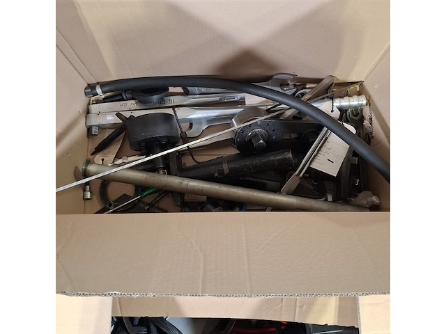 Divers handgereedschap en onderdelen - afbeelding 9 van  16