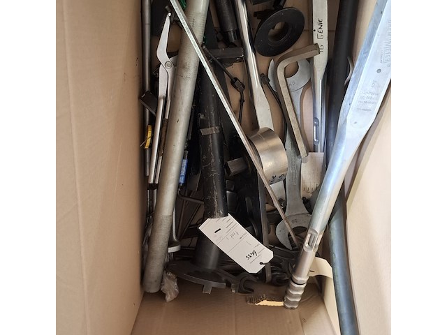 Divers handgereedschap en onderdelen - afbeelding 16 van  16