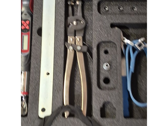 Divers handgereedschap in 2x transportkoffer, o.a track wrench - afbeelding 3 van  15