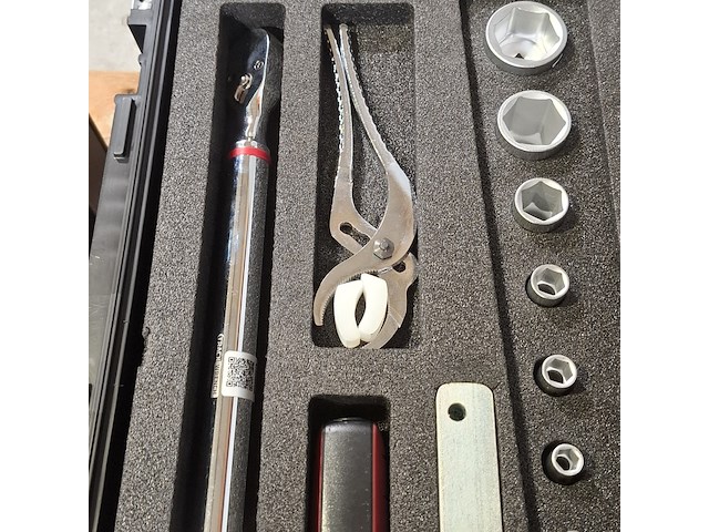 Divers handgereedschap in 2x transportkoffer, o.a track wrench - afbeelding 6 van  15