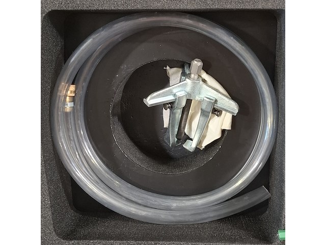 Divers handgereedschap in 2x transportkoffer, o.a track wrench - afbeelding 14 van  15