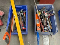Divers handgereedschap in bak (4x) - afbeelding 2 van  14