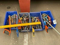 Divers handgereedschap in bak (4x) - afbeelding 1 van  14
