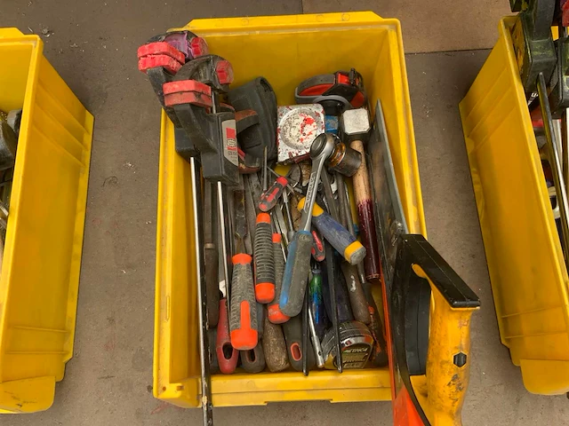 Divers handgereedschap in bak (4x) - afbeelding 2 van  13