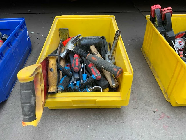 Divers handgereedschap in bak (4x) - afbeelding 10 van  13