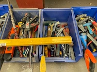 Divers handgereedschap in bak (4x) - afbeelding 4 van  14