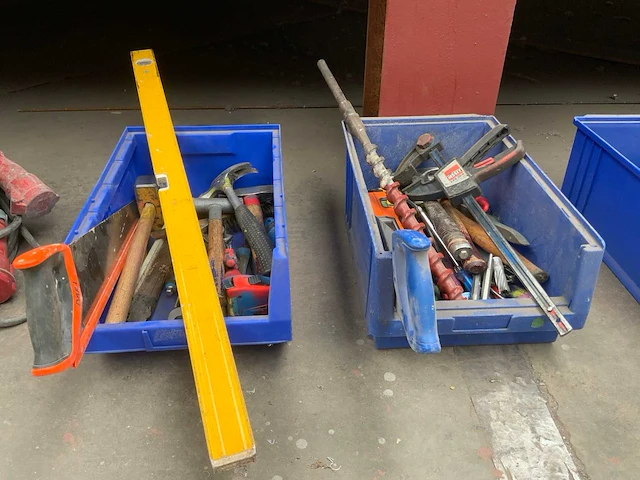 Divers handgereedschap in bak (4x) - afbeelding 9 van  14