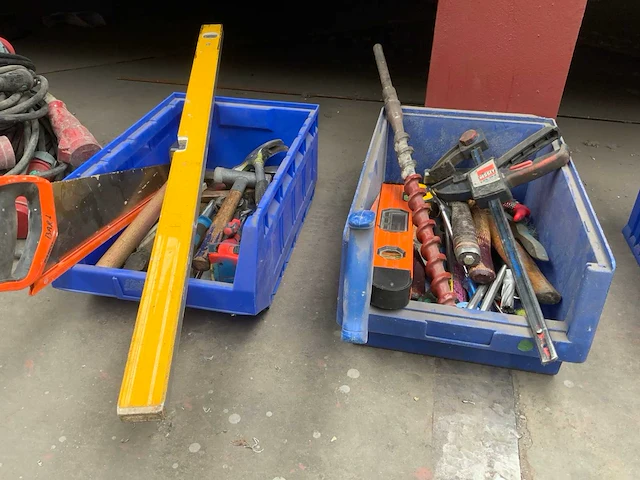Divers handgereedschap in bak (4x) - afbeelding 10 van  14