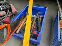 Divers handgereedschap in bak (4x) - afbeelding 12 van  14