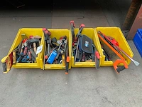 Divers handgereedschap in bak (4x)
