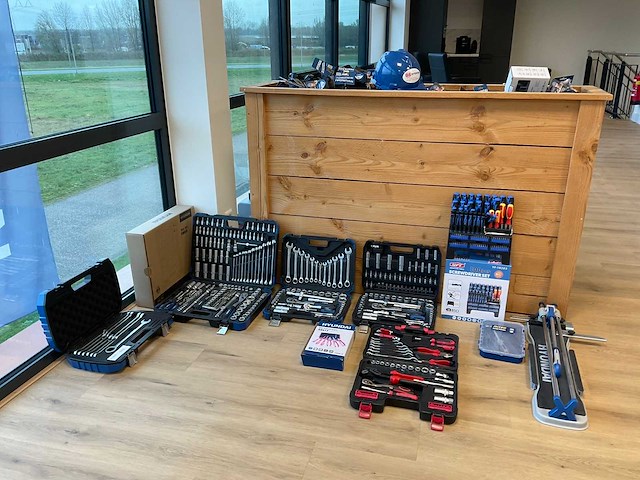 Divers handgereedschap - afbeelding 1 van  10