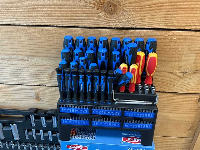 Divers handgereedschap - afbeelding 9 van  10