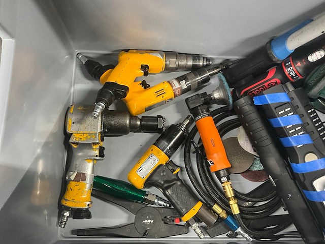 Divers handgereedschap - afbeelding 2 van  3