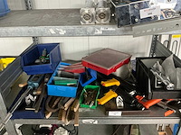 Divers handgereedschap - afbeelding 1 van  2