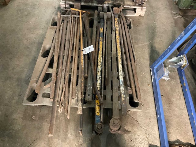 Divers handgereedschap - afbeelding 1 van  2