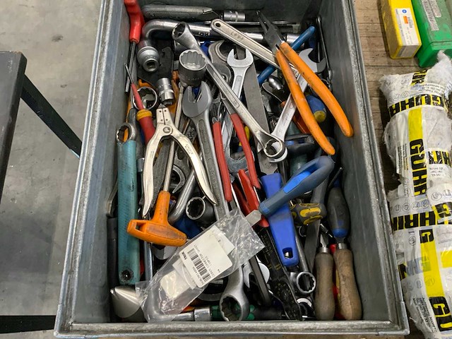 Divers handgereedschap - afbeelding 1 van  1