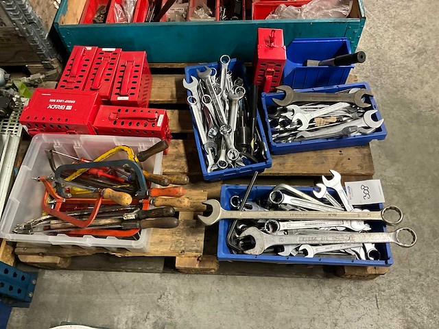 Divers handgereedschap - afbeelding 1 van  9
