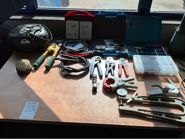 Divers handgereedschap - afbeelding 1 van  11